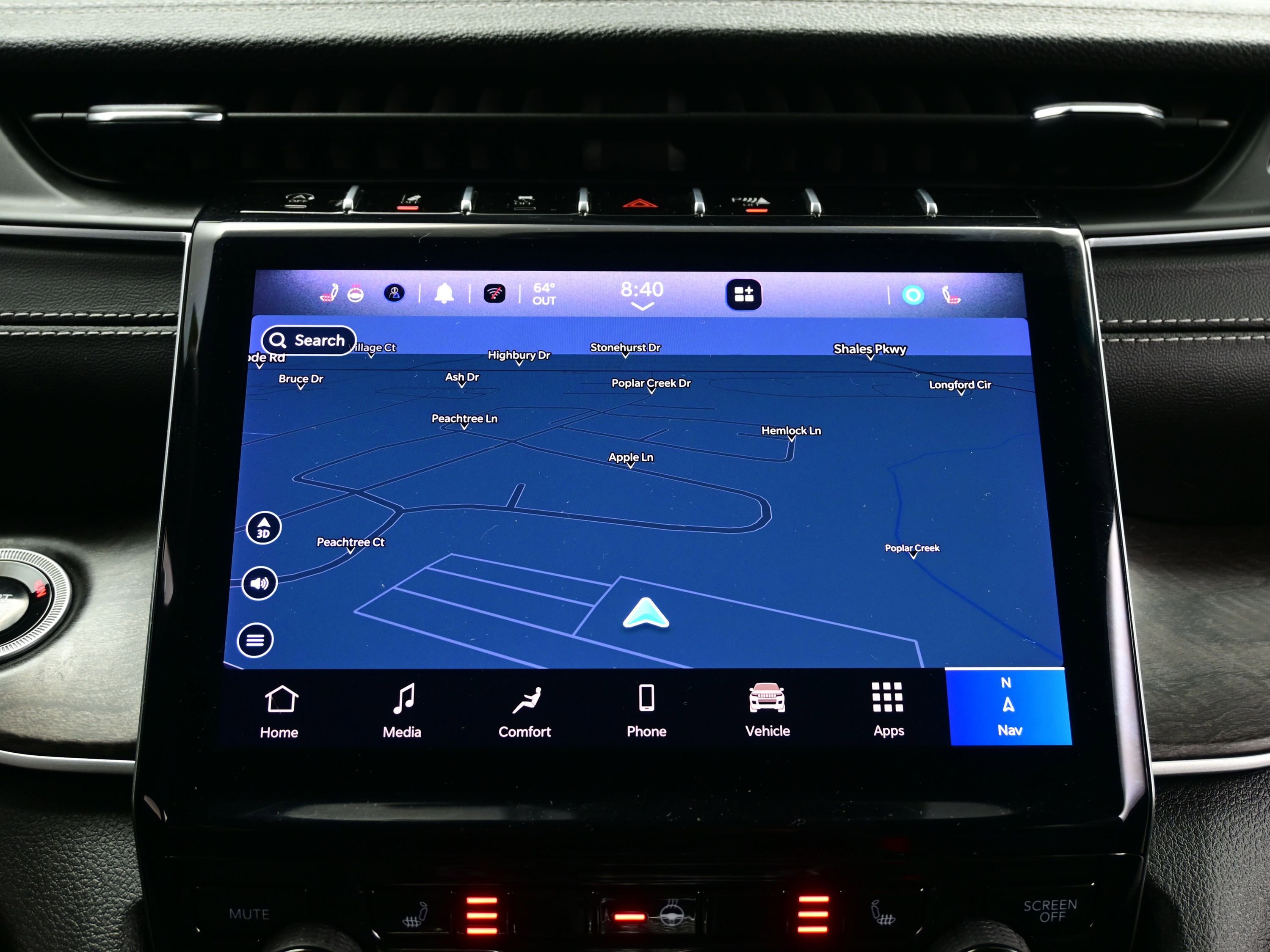 Used 2025 Jeep Grand Cherokee L Limited w/ Black Appearance Package image 21