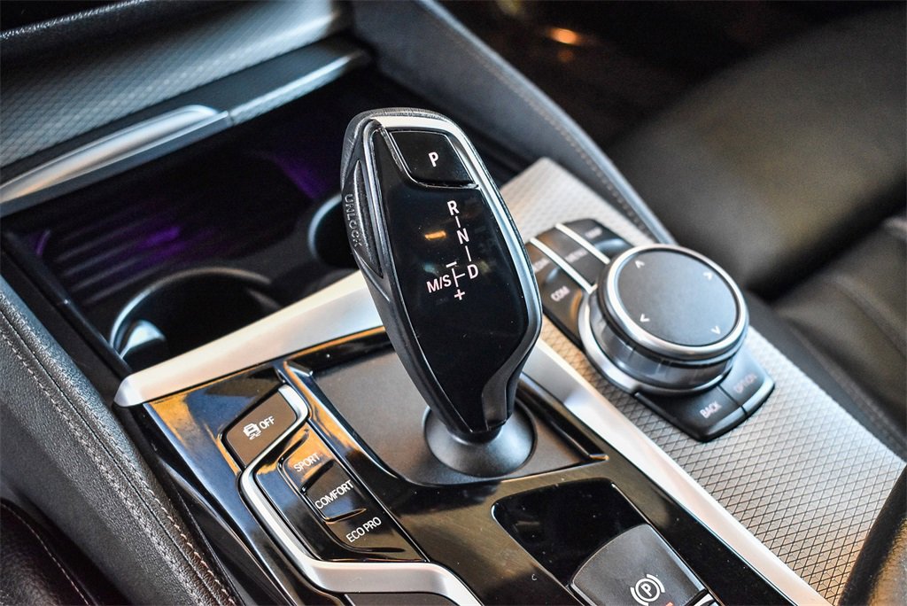 Used 2019 BMW 540i w/ M Sport Package image 19