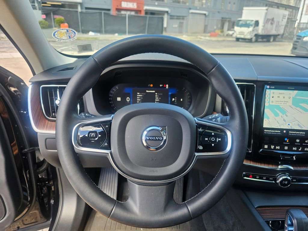 Certified 2023 Volvo XC60 B5 Plus image 22