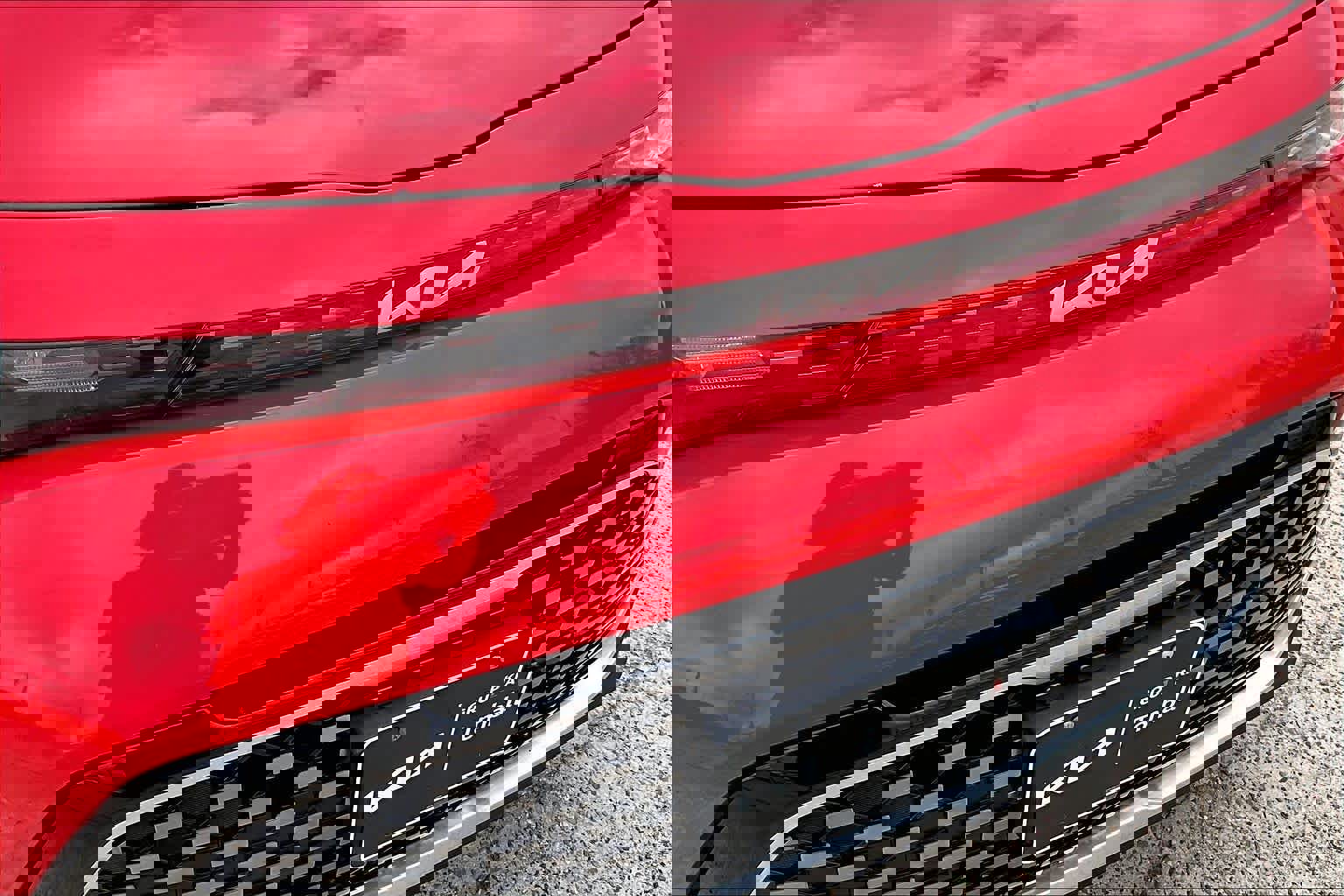 Certified 2025 Kia Soul EX image 29