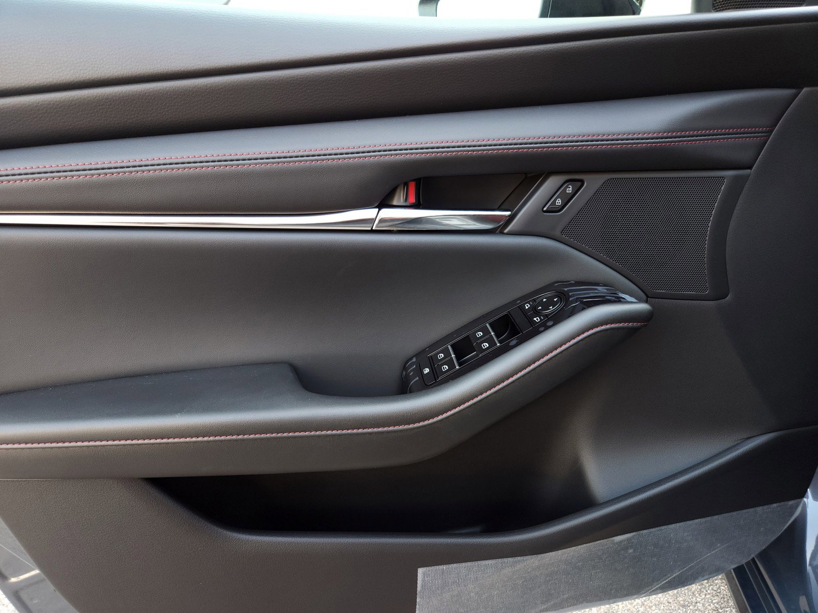 Used 2025 MAZDA MAZDA3 Carbon image 26