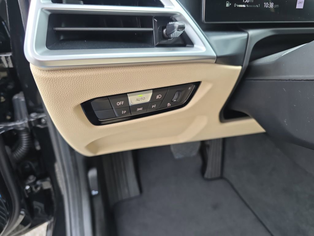 New 2026 BMW 330i xDrive Sedan w/ Premium Package image 12