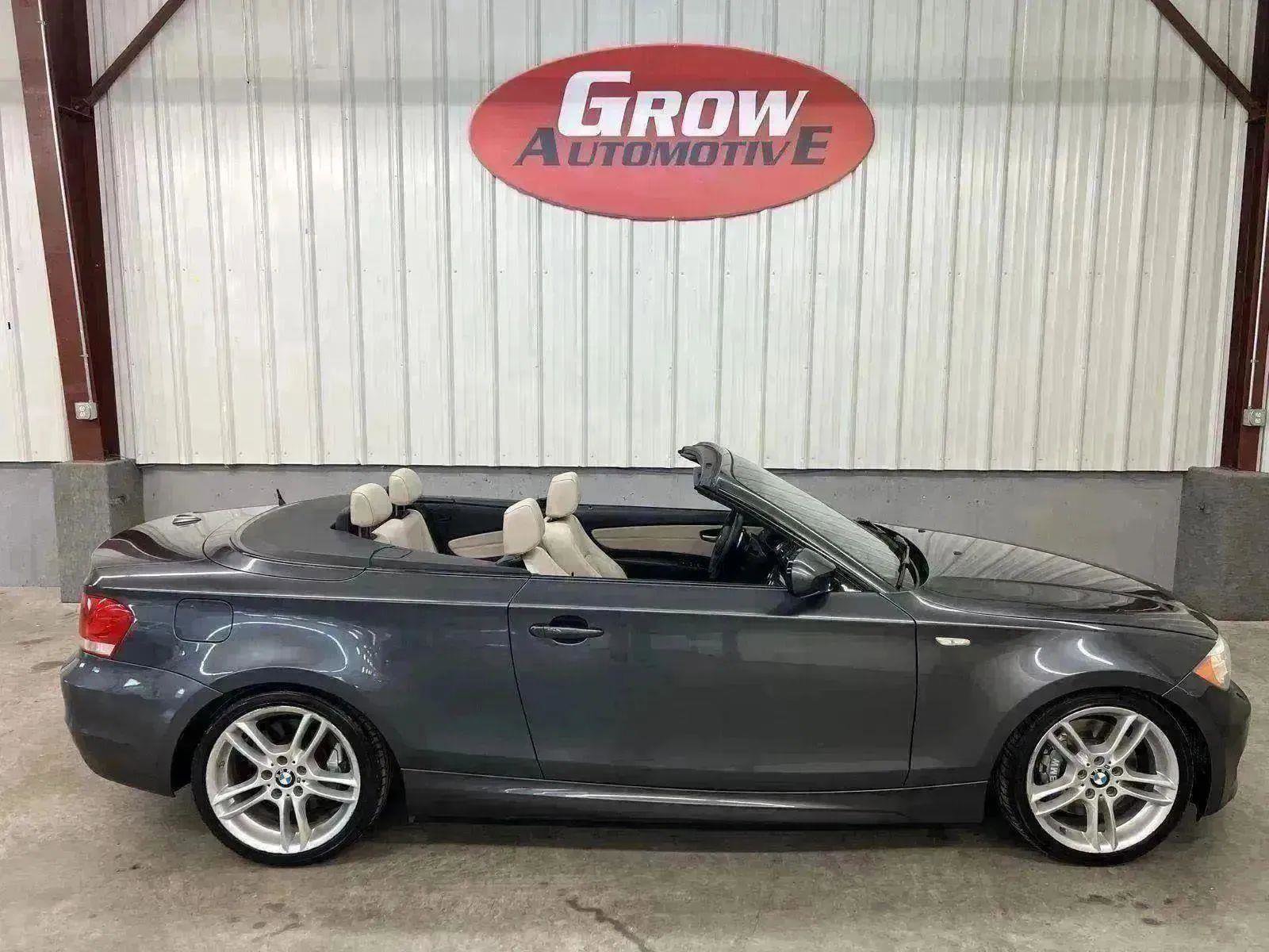 Used 2013 BMW 135i Convertible image 12