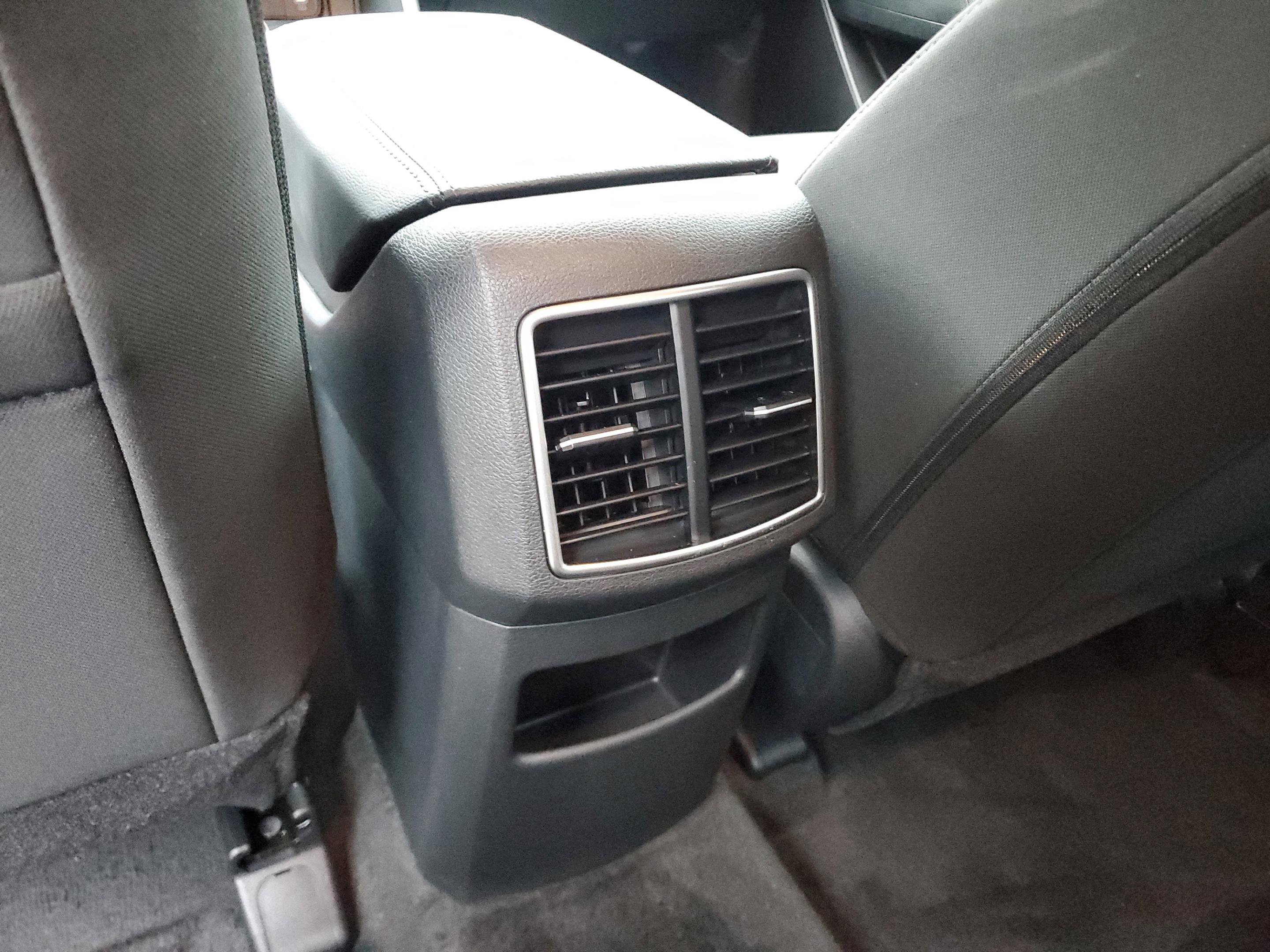 Certified 2025 Kia Sportage LX image 16