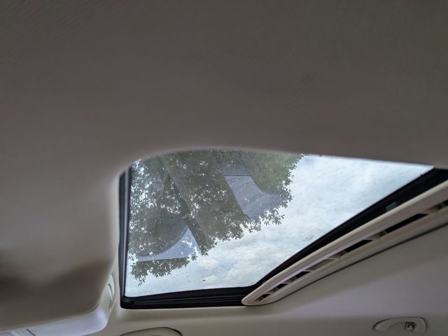 Used 2018 Volkswagen Passat 2.0T SE FWD image 14