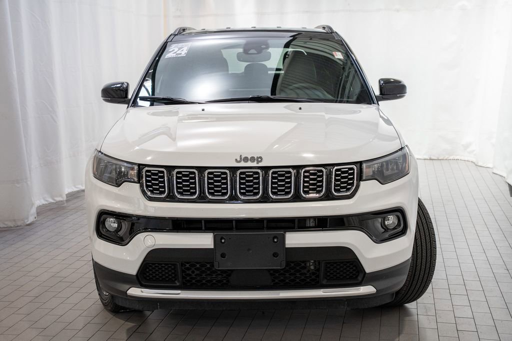 Used 2024 Jeep Compass Limited image 2