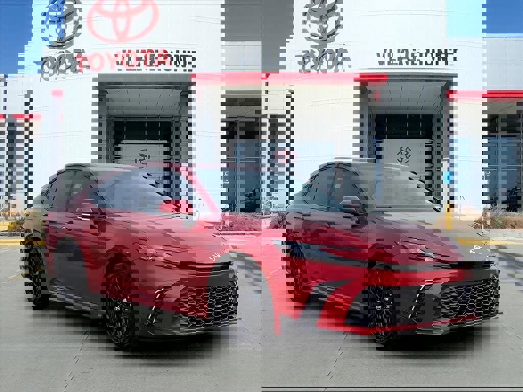 Used 2026 Toyota Camry SE image 8