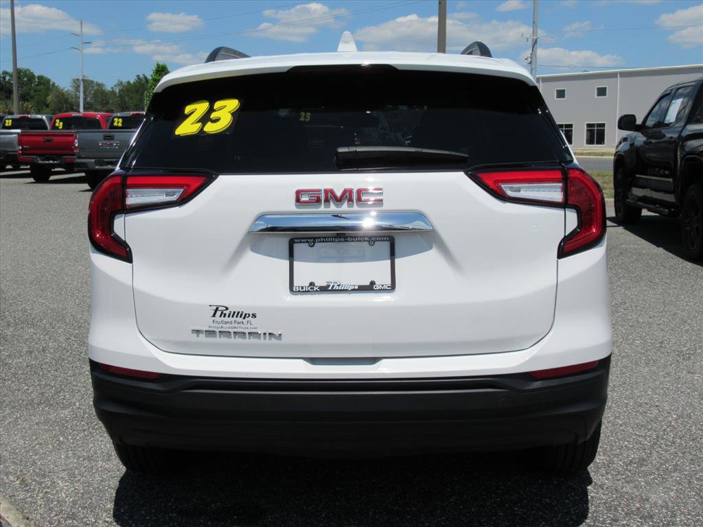 Used 2023 GMC Terrain SLE w/ Driver Convenience Package FWD image 6