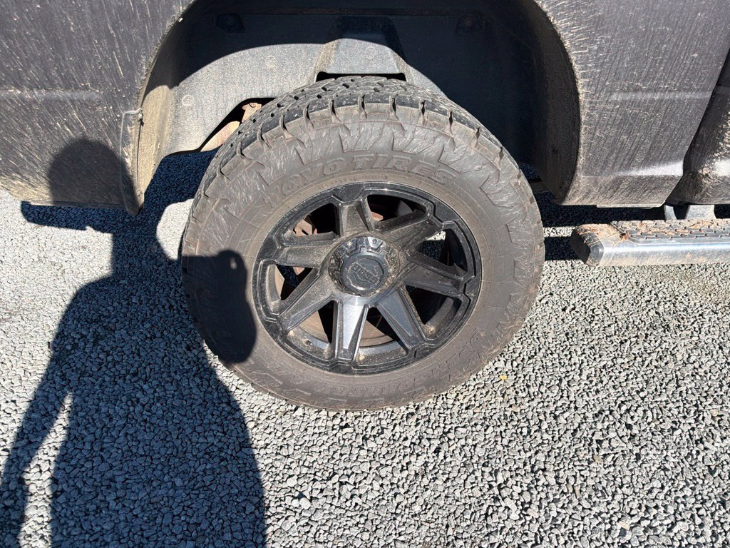 Used 2017 RAM 1500 Express AWD/4WD image 9