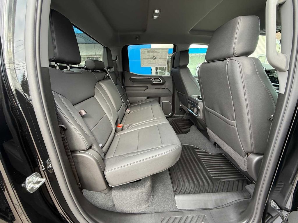 New 2026 Chevrolet Silverado 1500 LTZ w/ Z71 Off-Road Package AWD/4WD image 39