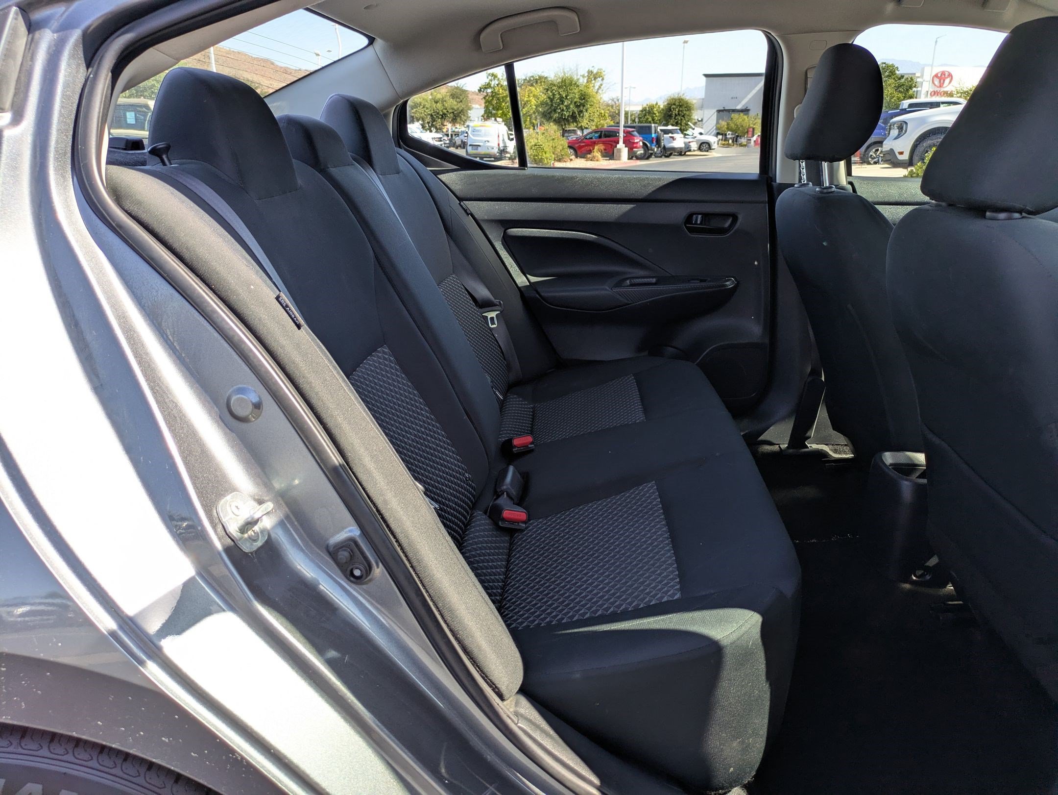 Used 2021 Nissan Versa S FWD image 29