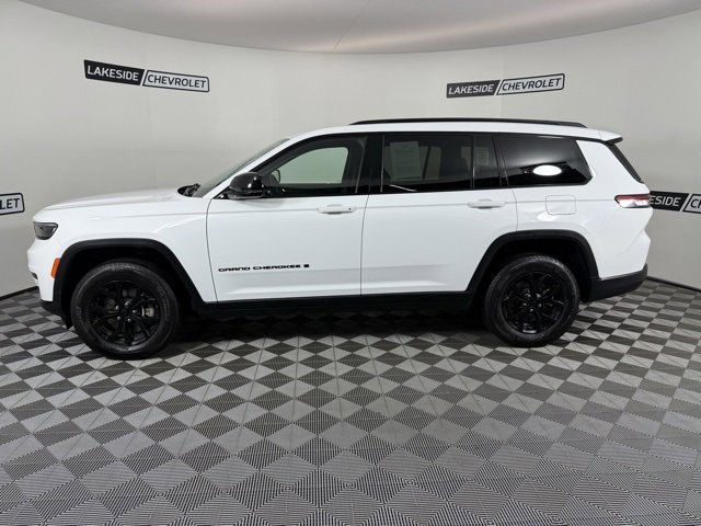 Used 2024 Jeep Grand Cherokee L Altitude image 3