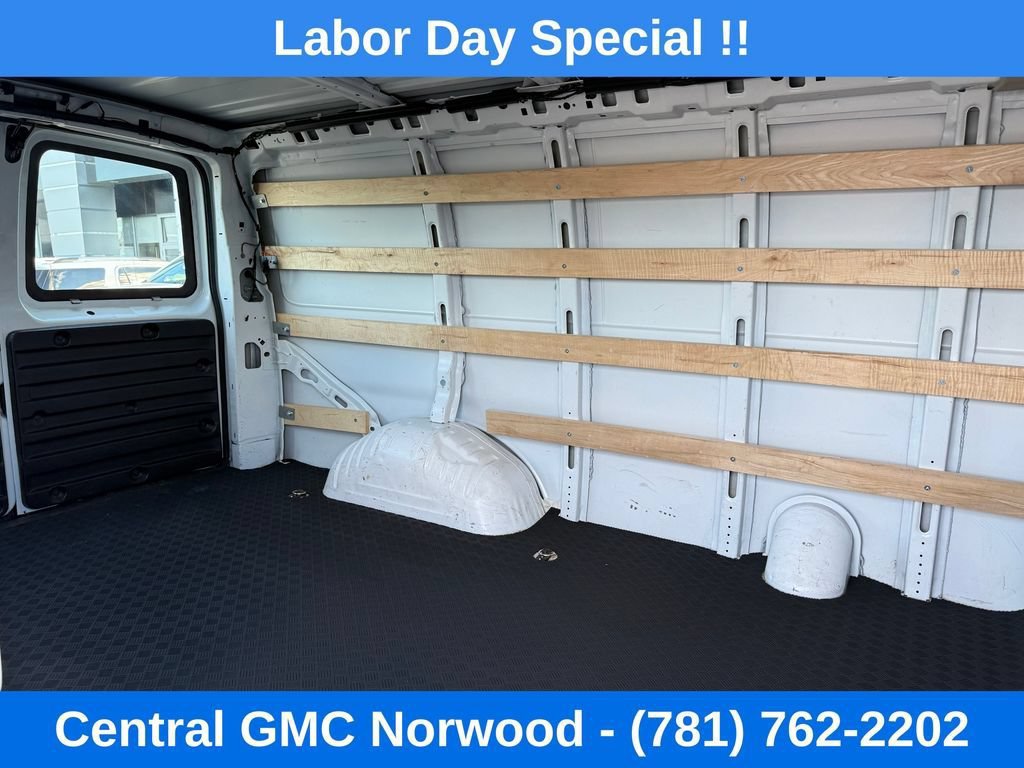 Used 2025 GMC Savana 2500 w/ Driver Convenience Package RWD image 11