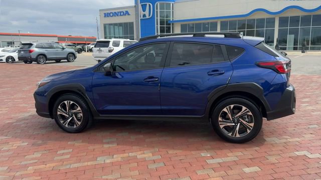 Used 2025 Subaru Crosstrek 2.0i Premium image 8