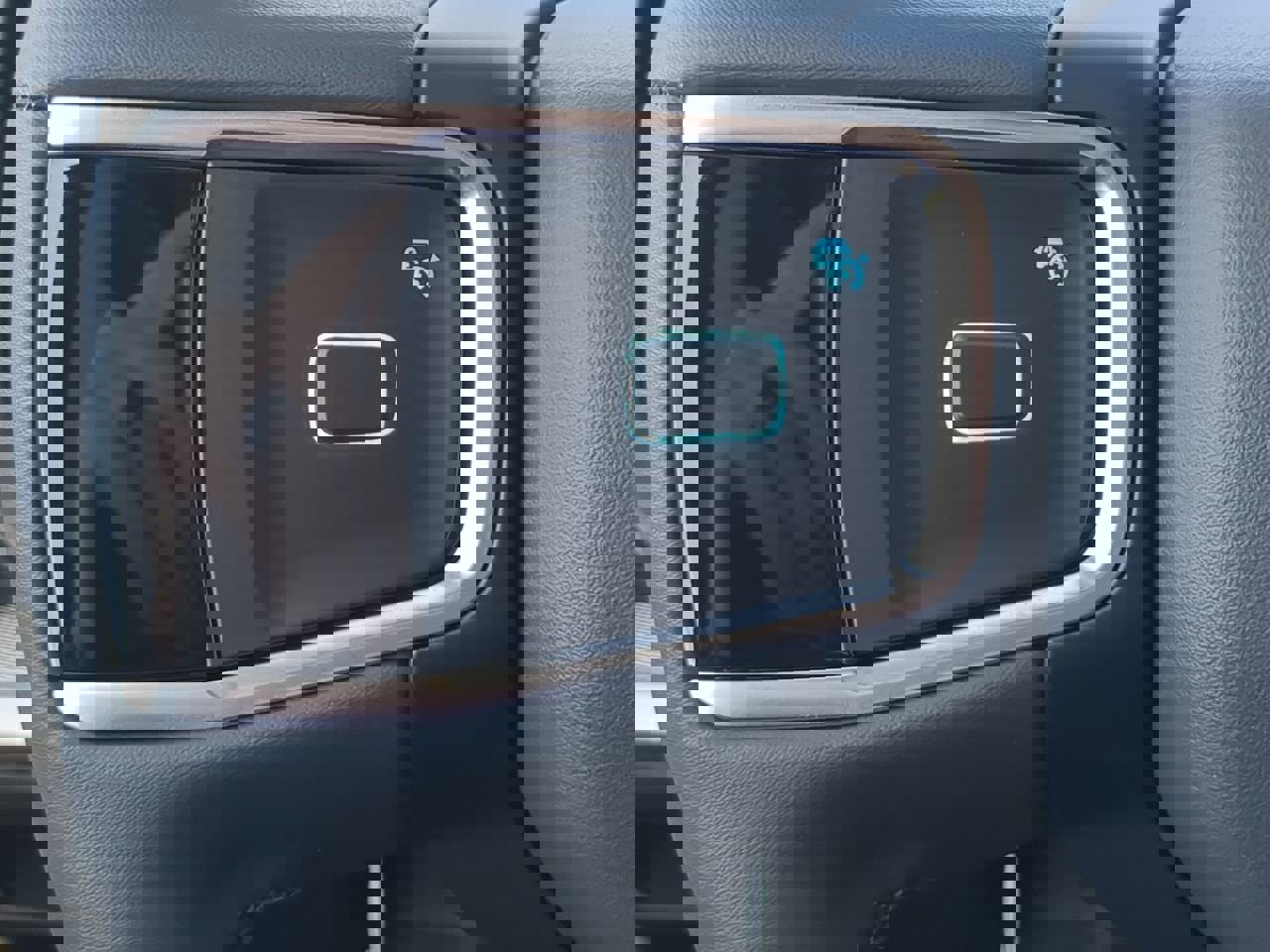 New 2026 Ford Expedition Active image 24