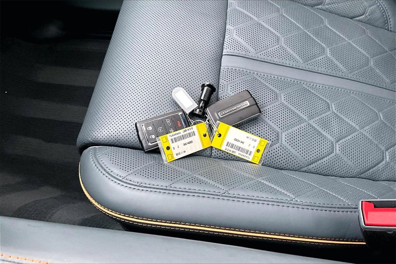 Used 2022 Jeep Grand Wagoneer Series III image 34