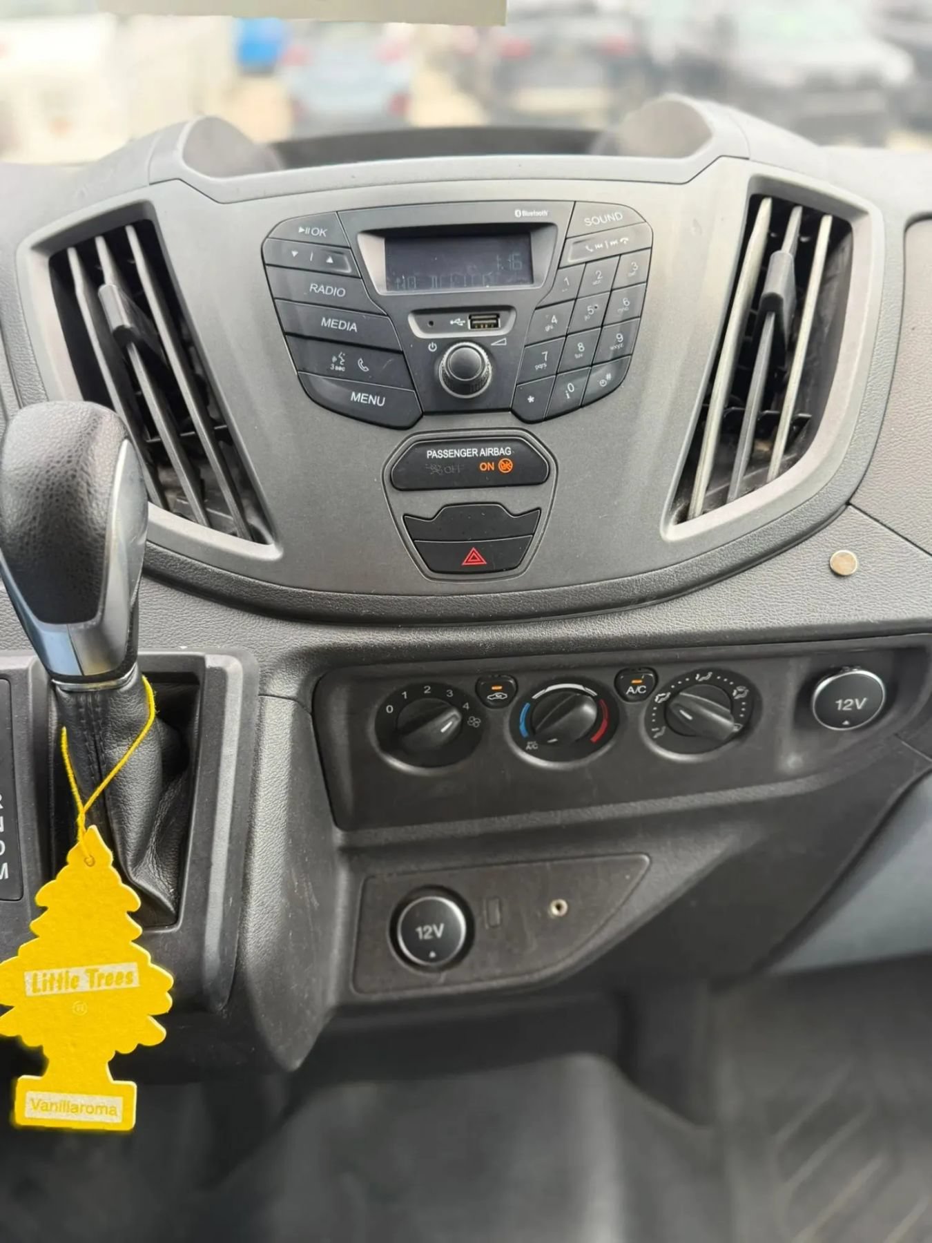 Used 2019 Ford Transit 250 148 High Roof Extended RWD image 18