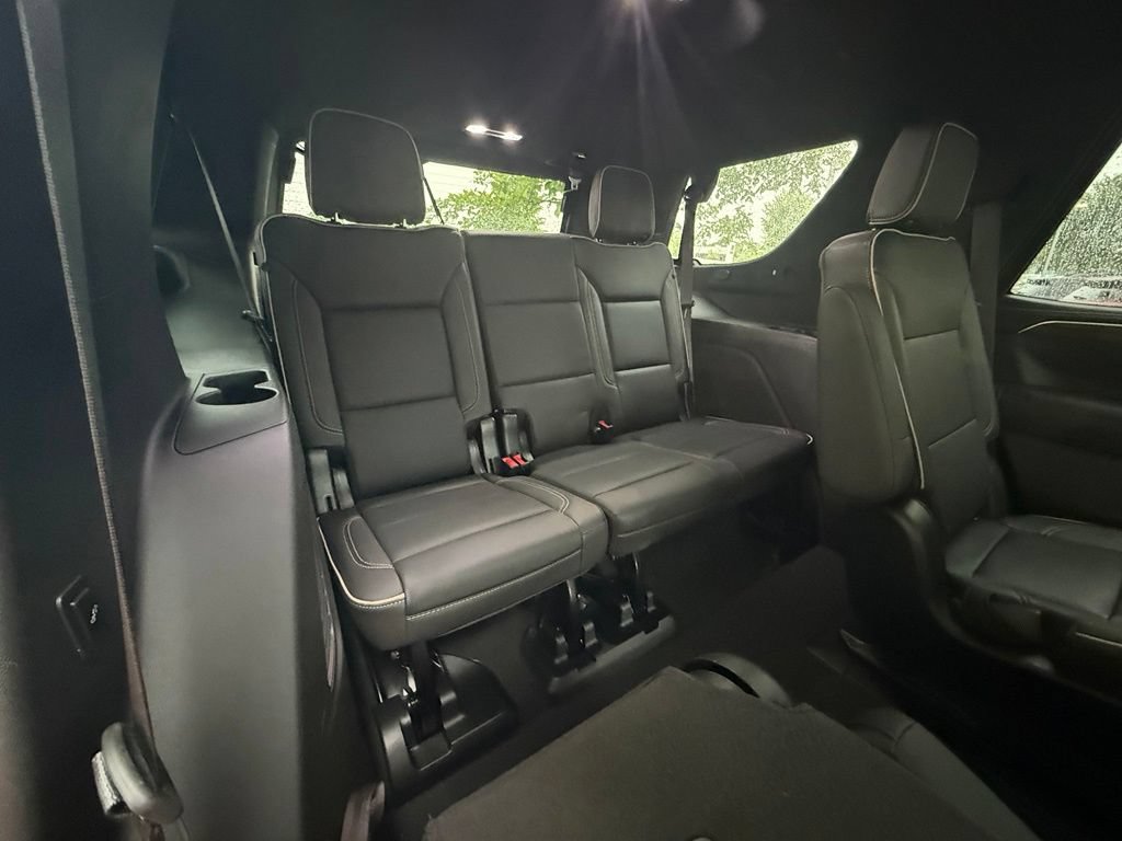 Used 2023 Chevrolet Tahoe Premier AWD/4WD image 32
