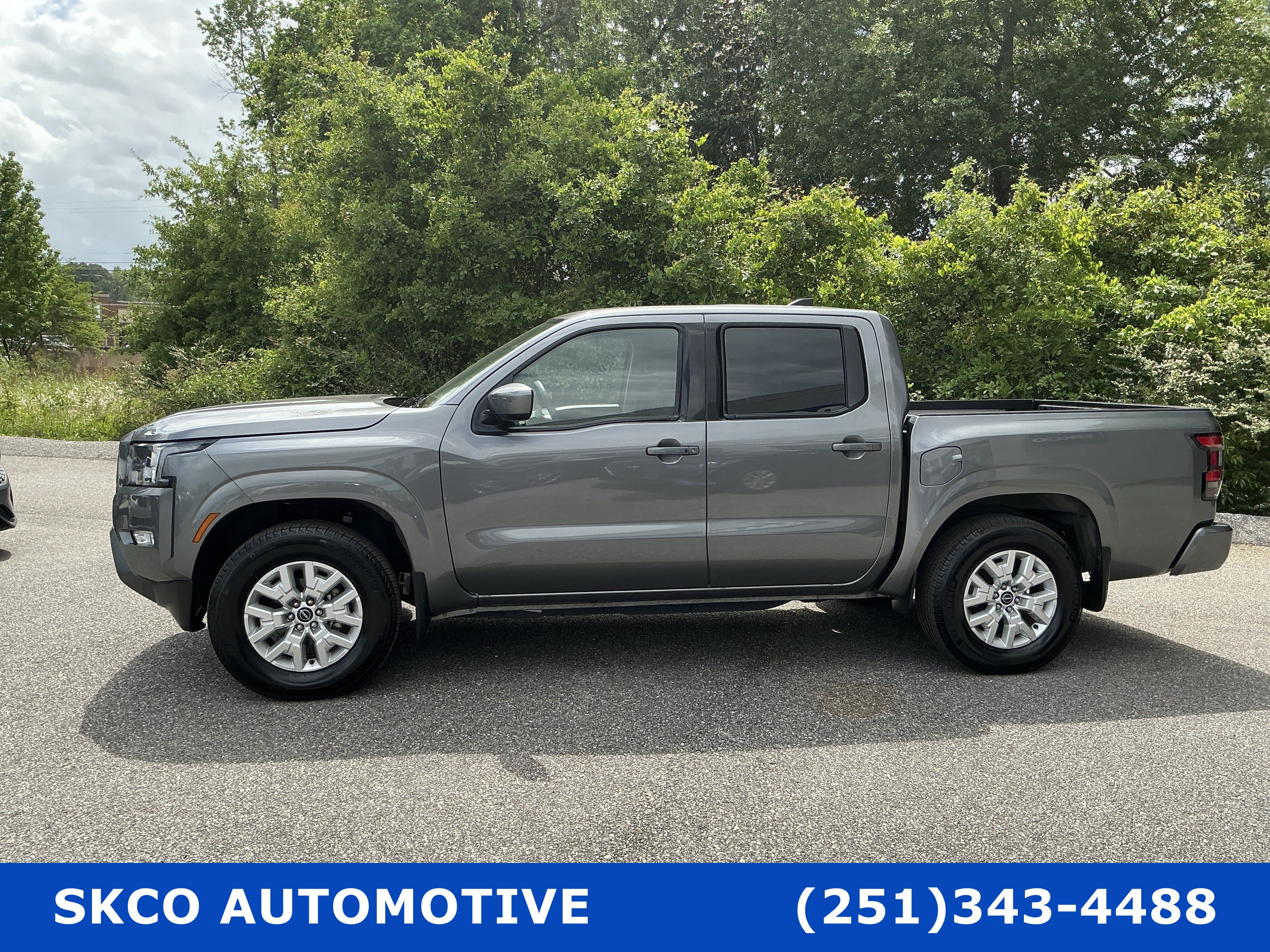 Used 2024 Nissan Frontier SV w/ SV Convenience Package RWD image 2