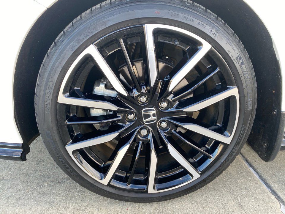 Used 2024 Honda Accord Touring image 31