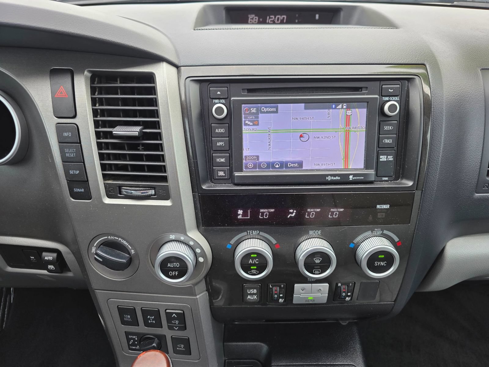 Used 2014 Toyota Sequoia Platinum AWD/4WD image 18