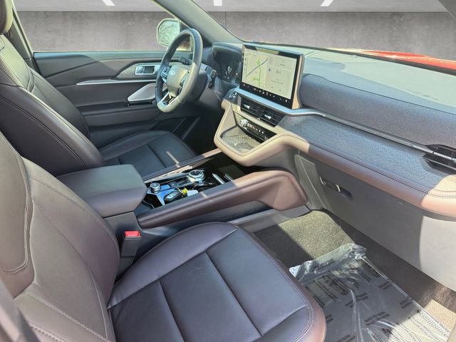 Used 2025 Ford Explorer Platinum image 24