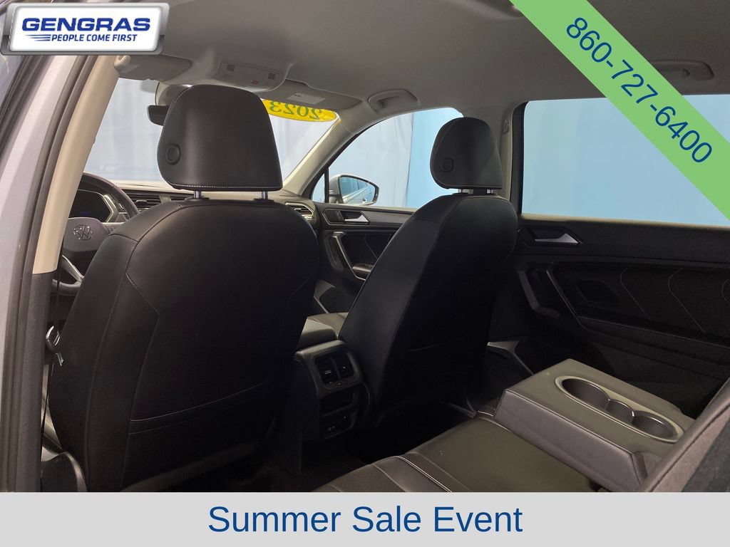 Used 2023 Volkswagen Tiguan SE AWD/4WD image 26