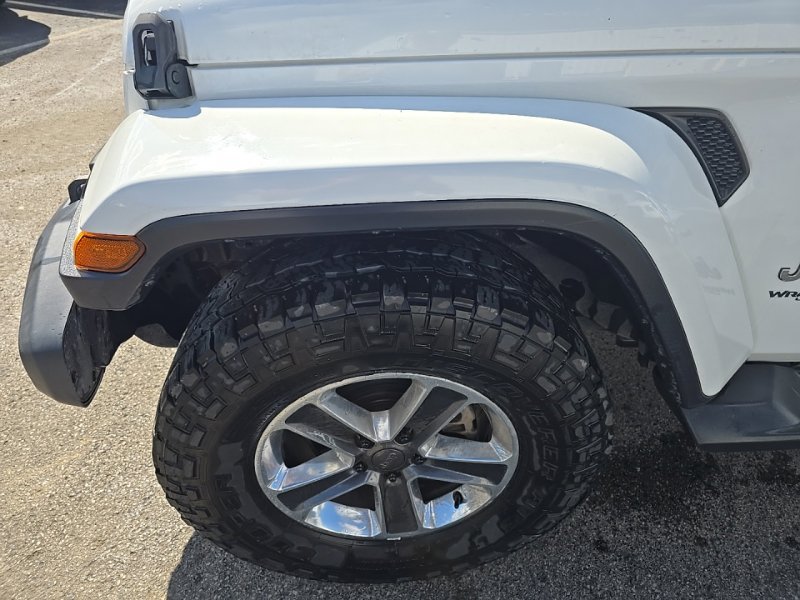 Used 2018 Jeep Wrangler Unlimited Sahara AWD/4WD image 10