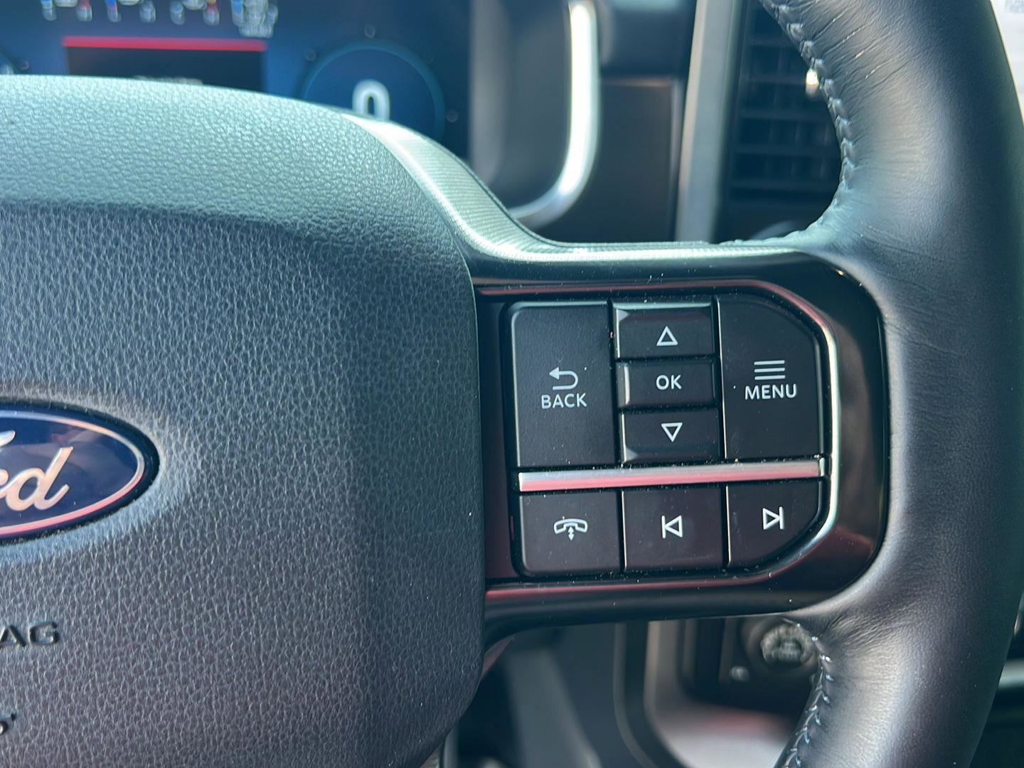 Certified 2024 Ford F150 Platinum w/ FX4 Off-Road Package AWD/4WD image 23