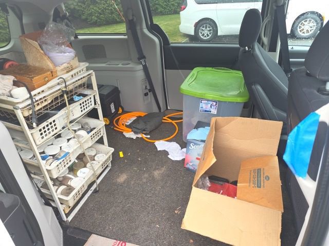 Used 2009 Dodge Grand Caravan SXT w/ Entertainment Group 2 image 4