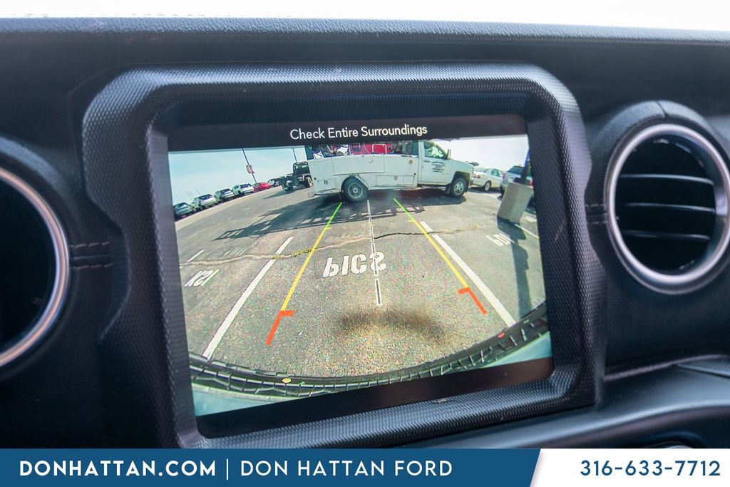 Used 2019 Jeep Wrangler Unlimited Sahara image 18