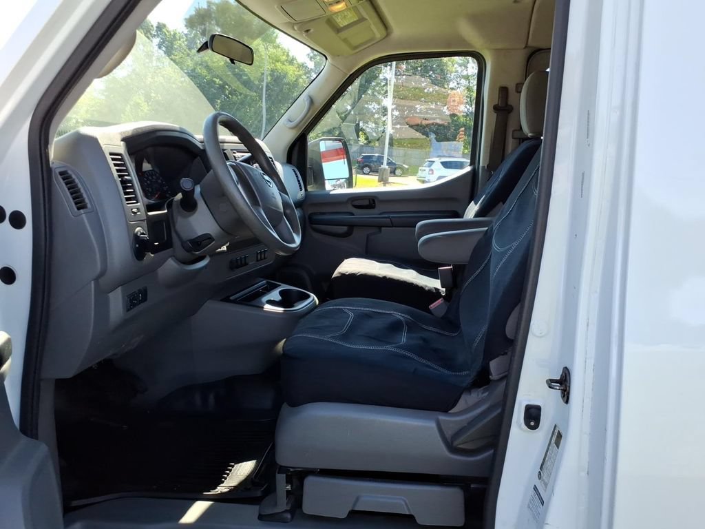 Used 2017 Nissan NV 3500 S w/ Power Package RWD image 4