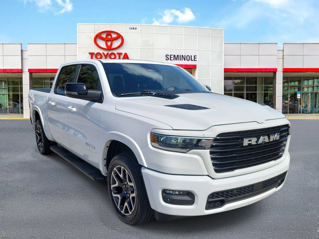 Used 2025 RAM 1500 Laramie w/ Sport Appearance Package AWD/4WD image 2