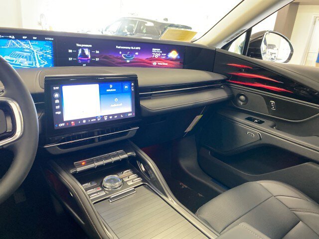 New 2026 Lincoln Nautilus Premier w/ Equipment Group 102A AWD/4WD image 12