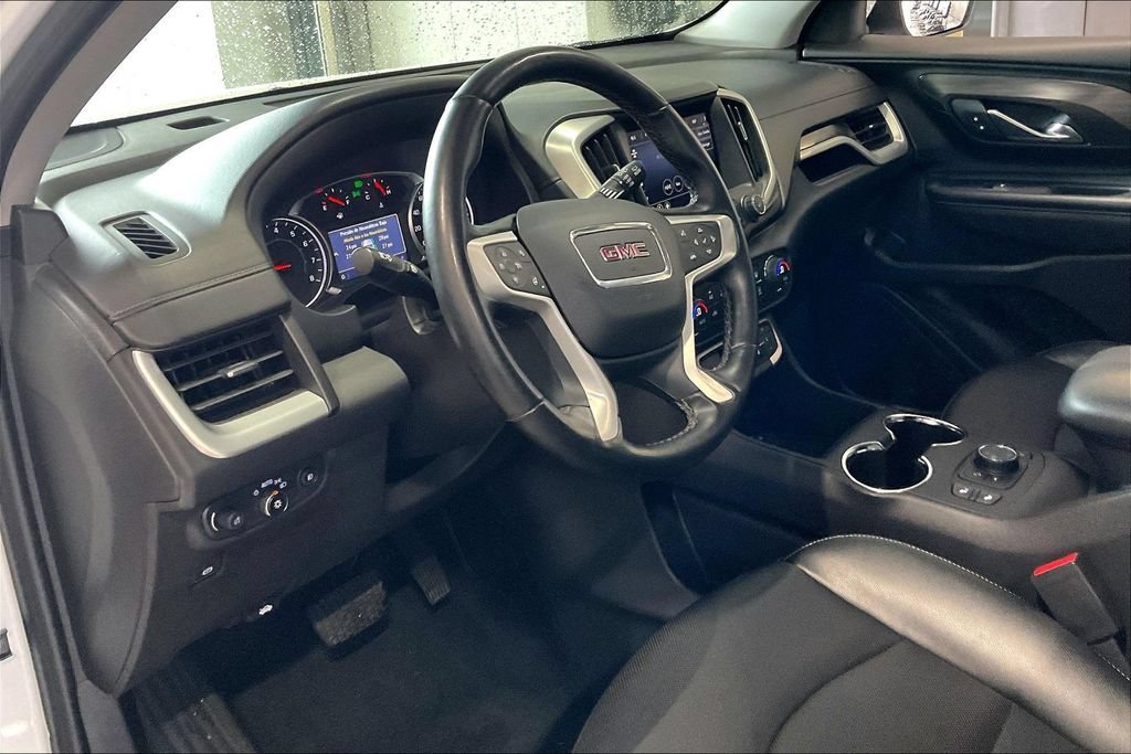 Used 2024 GMC Terrain SLT AWD/4WD image 4