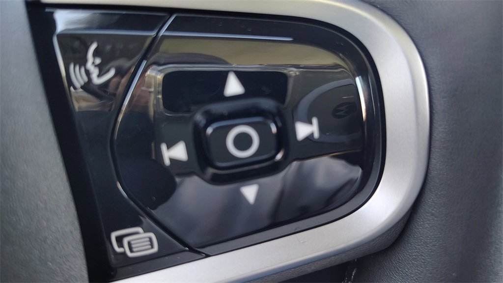 New 2026 Volvo XC90 B6 Ultra image 16