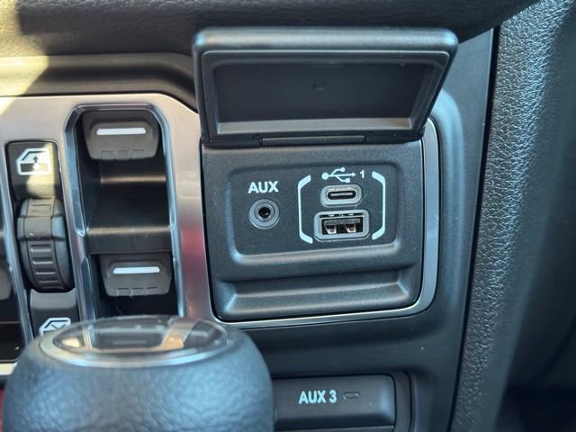 New 2026 Jeep Gladiator Sport AWD/4WD image 36