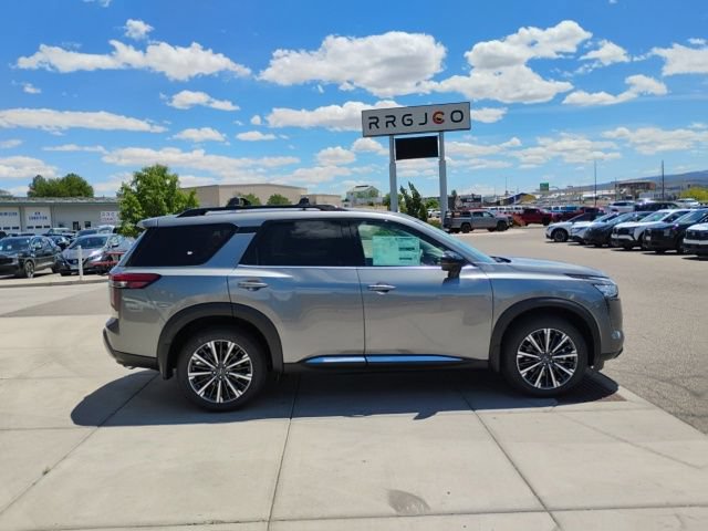 New 2026 Nissan Pathfinder Platinum AWD/4WD image 4