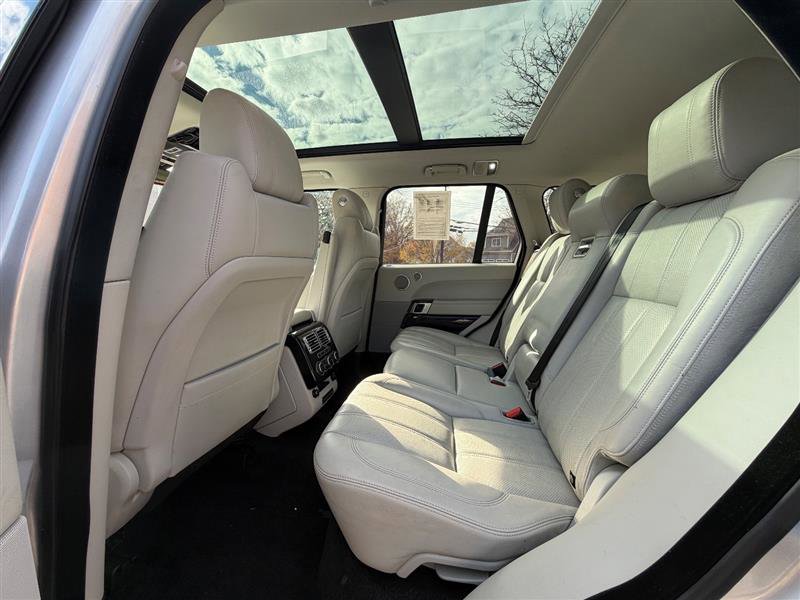 Used 2014 Land Rover Range Rover HSE AWD/4WD image 27
