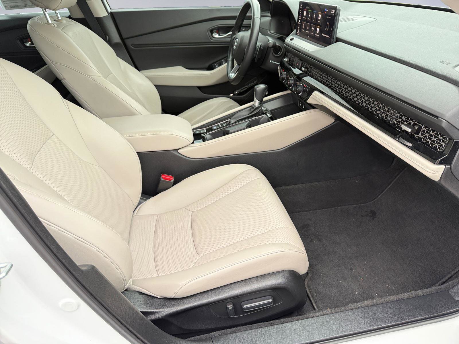 Used 2023 Honda Accord Touring image 13