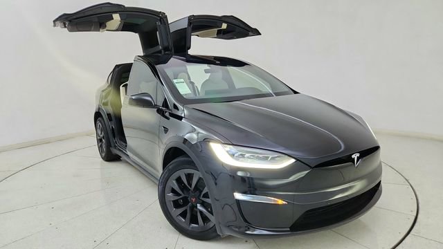 Used 2023 Tesla Model X image 1