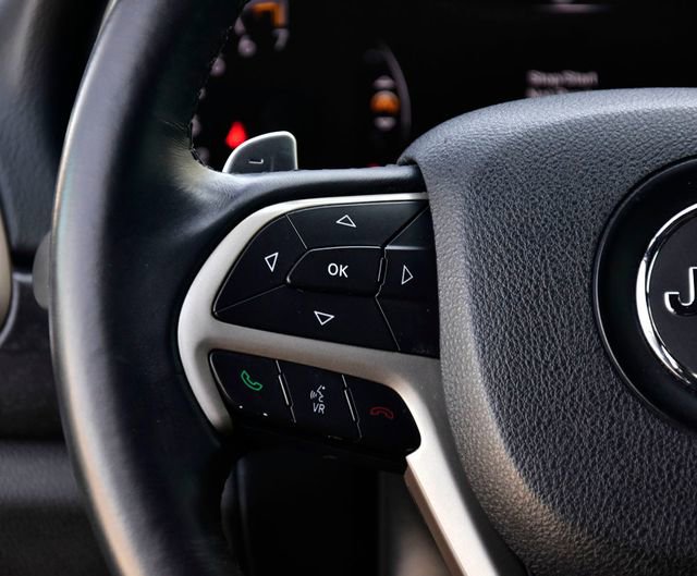 Used 2017 Jeep Grand Cherokee Laredo w/ Quick Order Package 23E image 18