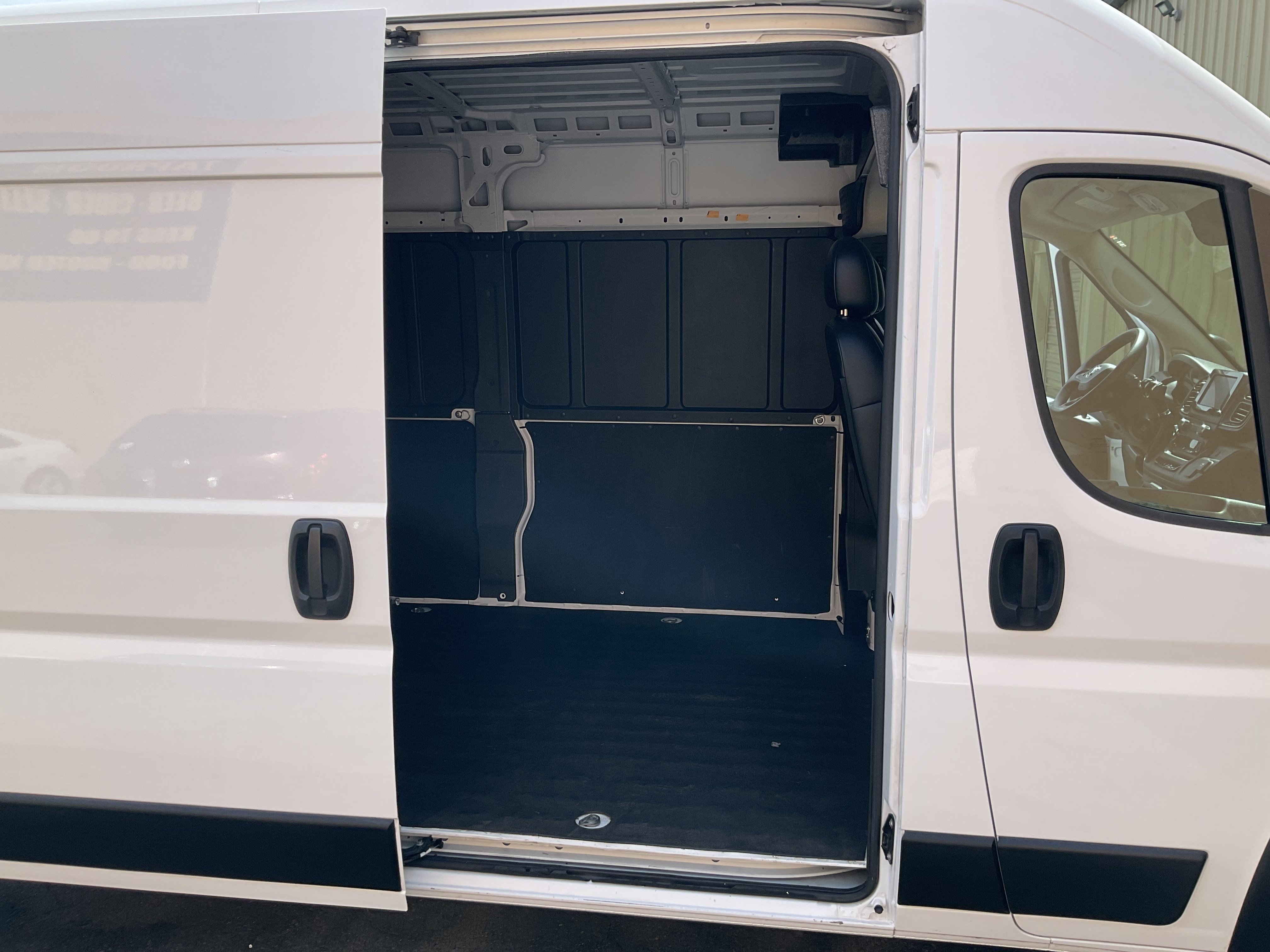 Used 2023 RAM ProMaster 2500 FWD image 27