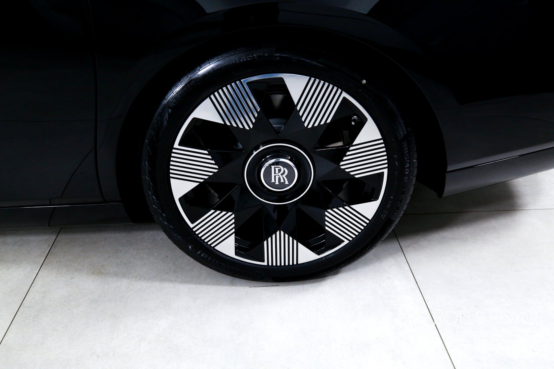 New 2027 Rolls-Royce Phantom Sedan RWD image 43