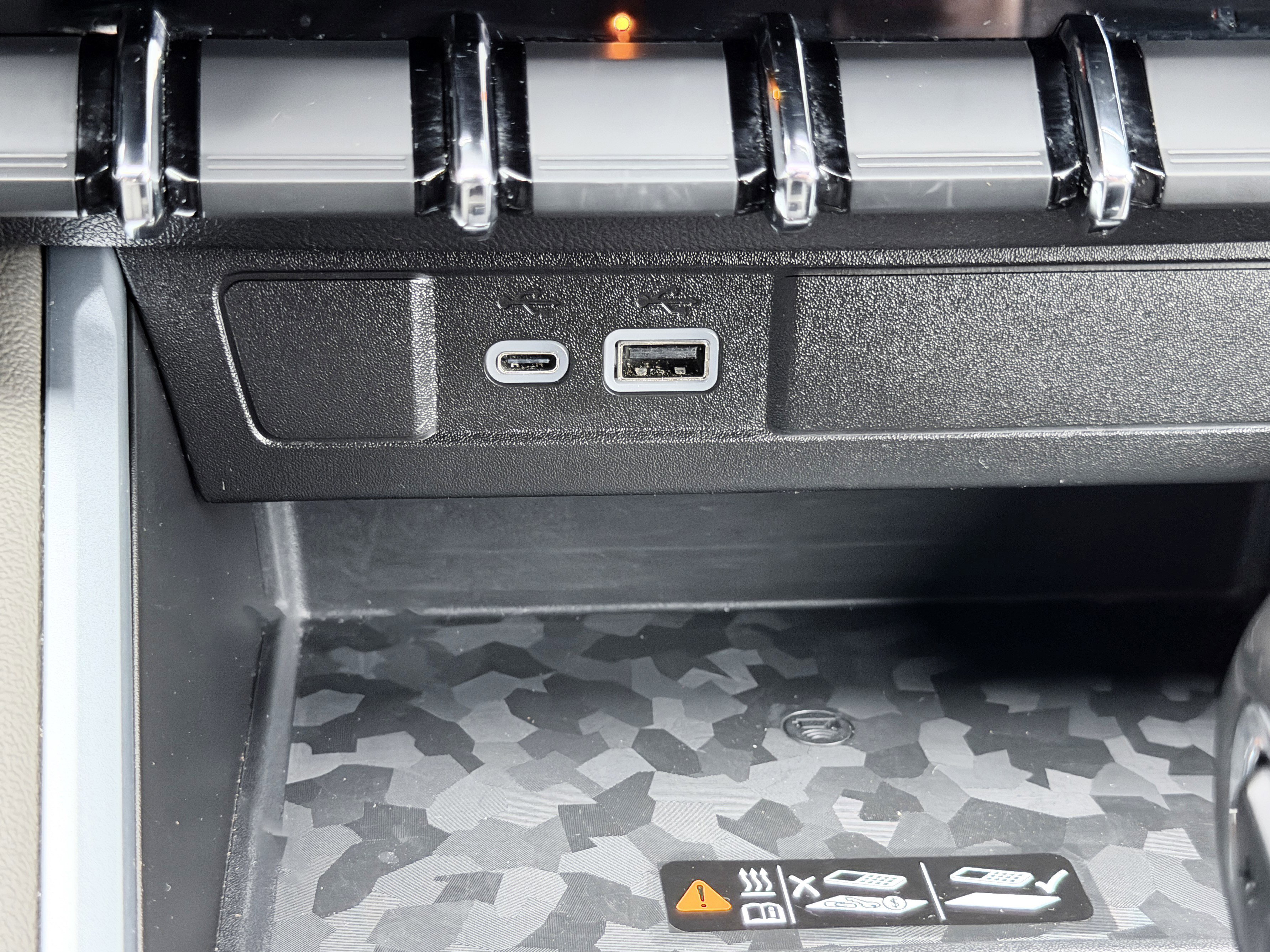 Used 2024 Chevrolet Colorado ZR2 w/ ZR2 Convenience Package III image 27