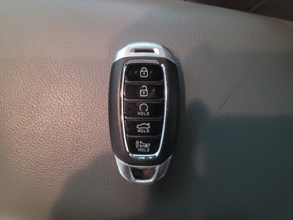 Used 2022 Hyundai Elantra SEL FWD image 32
