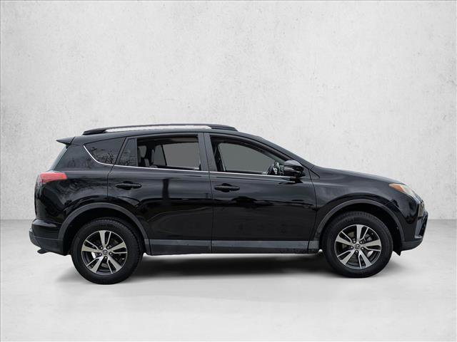 Used 2017 Toyota RAV4 XLE image 4