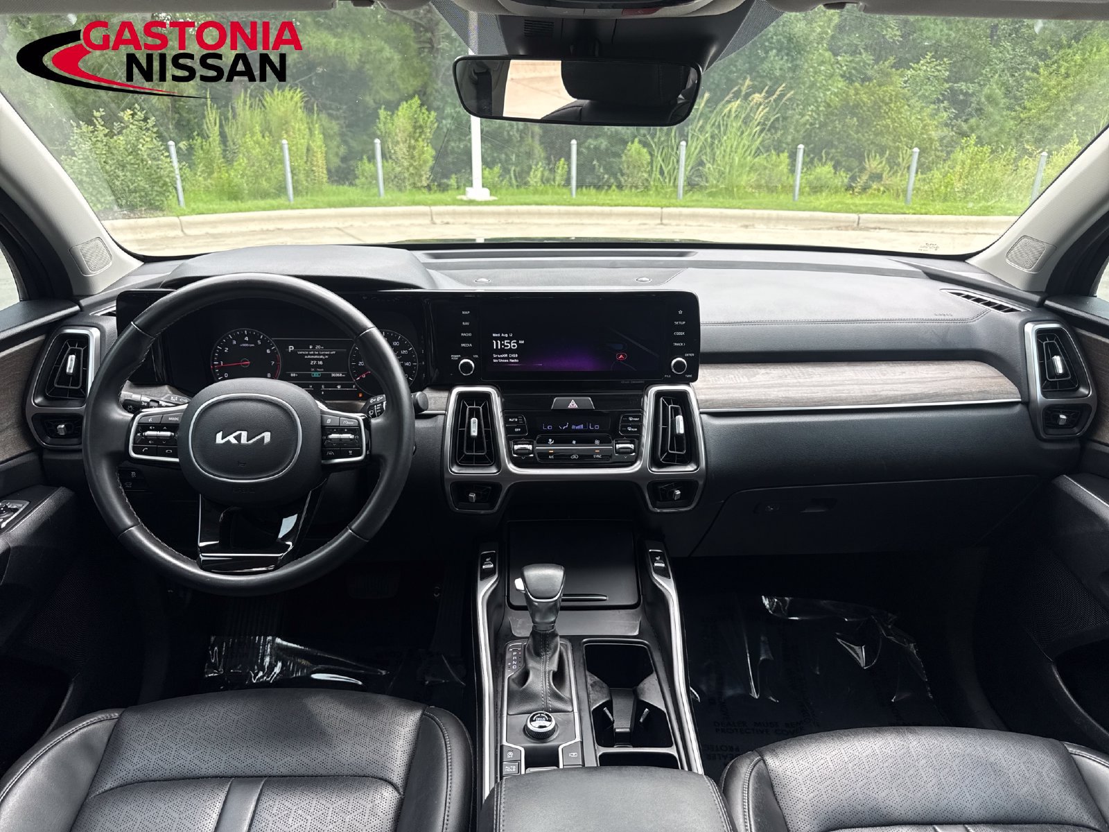 Used 2023 Kia Sorento EX w/ Panoramic Sunroof Package FWD image 17