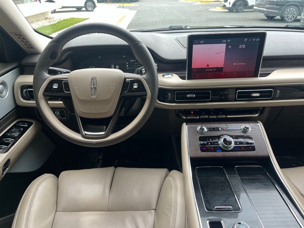 Used 2024 Lincoln Aviator Reserve w/ Equipment Group 201A AWD/4WD image 17