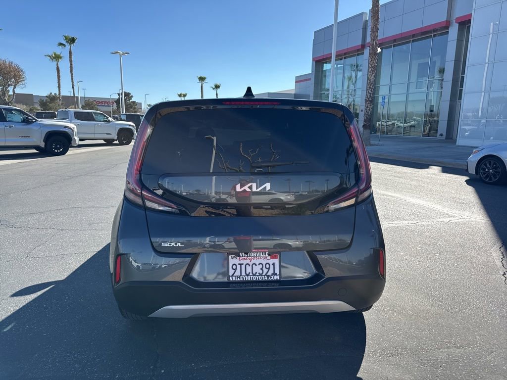Used 2025 Kia Soul LX w/ LX Technology Package image 6